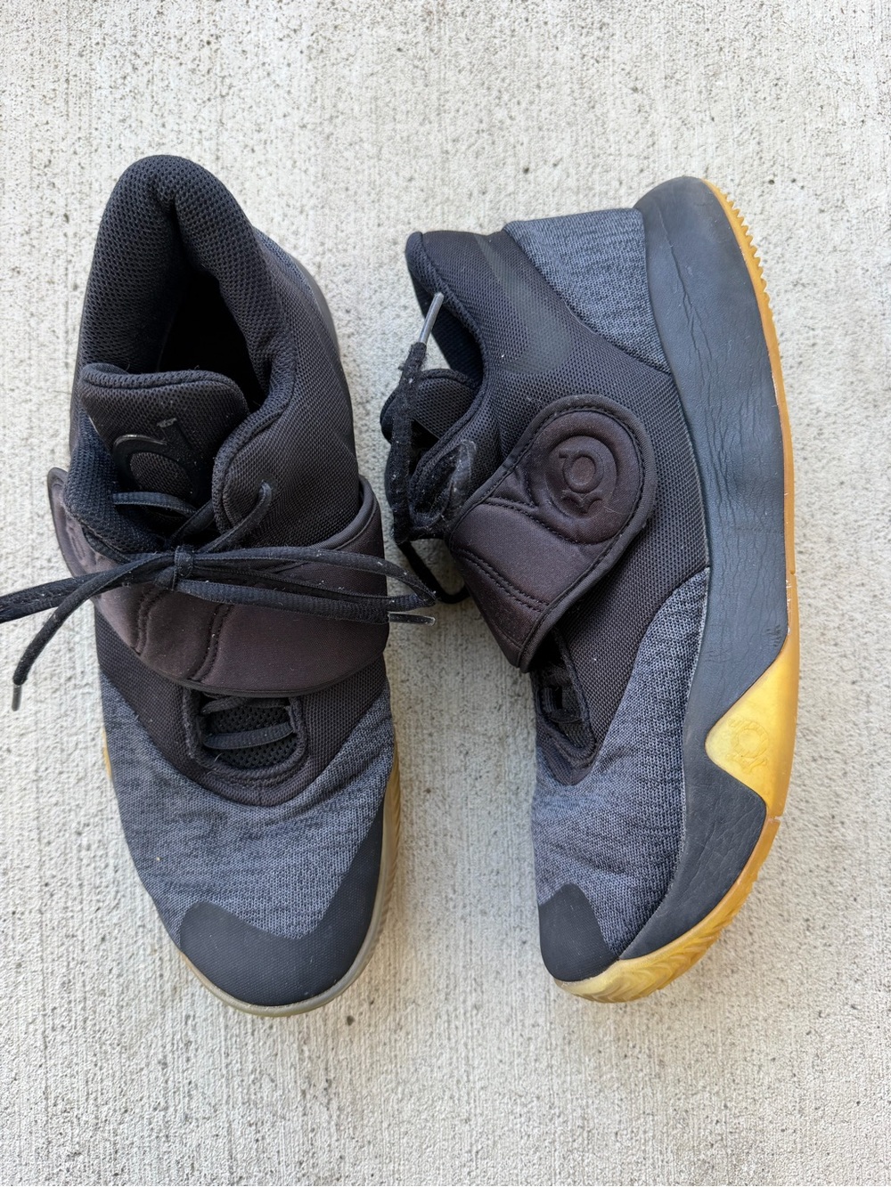 Nike Air Precision 2 Men Basketball Shoes Black/Gum AA7069 010 size 10